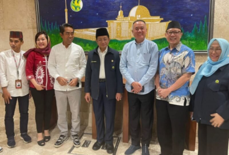 Ketua Umum Paguyuban Sosial Marga Tionghoa Indonesia (PSMTI) Wilianto Tanta silaturahmi dengan Menteri Agama RI Prof. Dr. KH. Nasaruddin Umar.