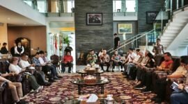 Sekum PSMTI Peng Suyoto menghadiri Forum Bersama Indonesia Tionghoa di JIExpo, Jakarta, menegaskan kontribusi sosial dan budaya Tionghoa. (Dok. PSMTI )

