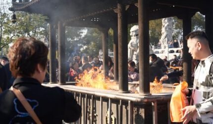 Ritual Qingming: Merajut Kenangan Indah dengan Leluhur di Tengah Zaman Modern